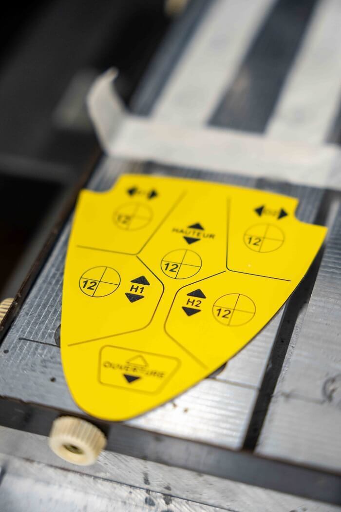 SERIG - Gravure et usinage de bi-couche 05