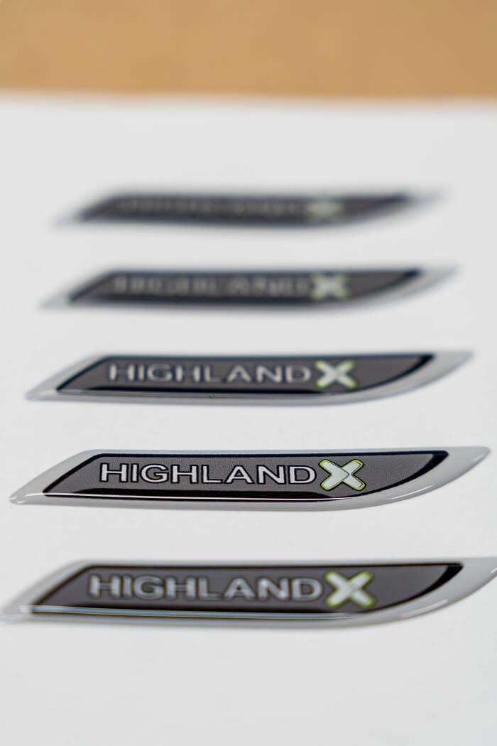 SERIG - impression adhésif et pose de résine doming