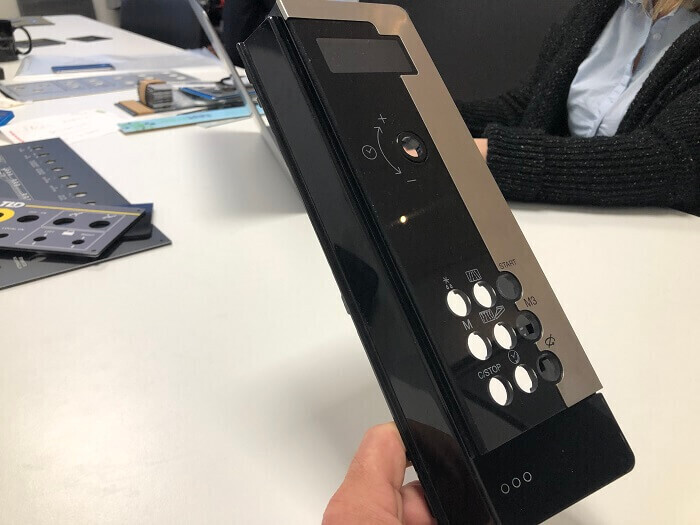 SERIG - impression Face avant rigide avec usinage 02